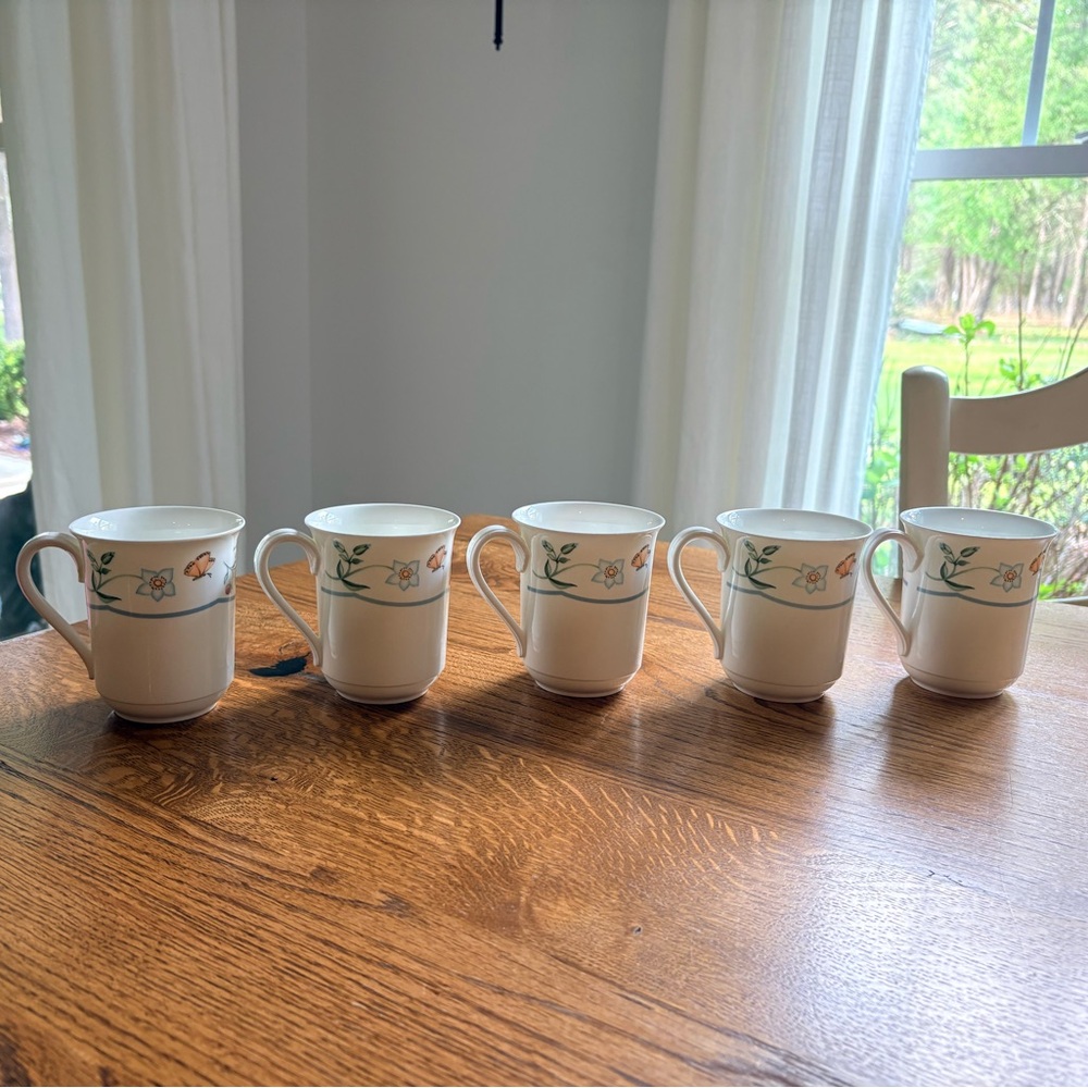 Villeroy & Boch Mariposa mugs - Set of 5- bone China- made in Germany- ~4 inches - Picture 6 of 15